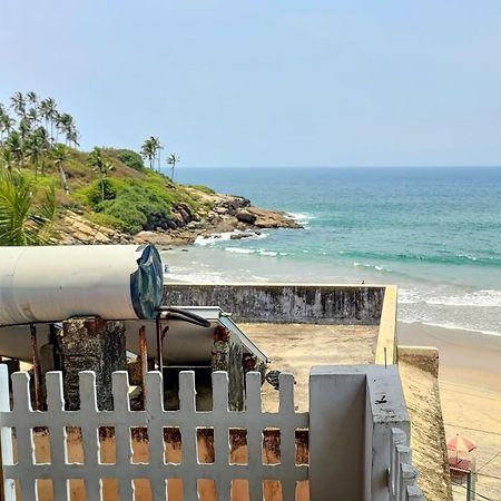 Packbag Beach Hotel Kovalam Buitenkant foto