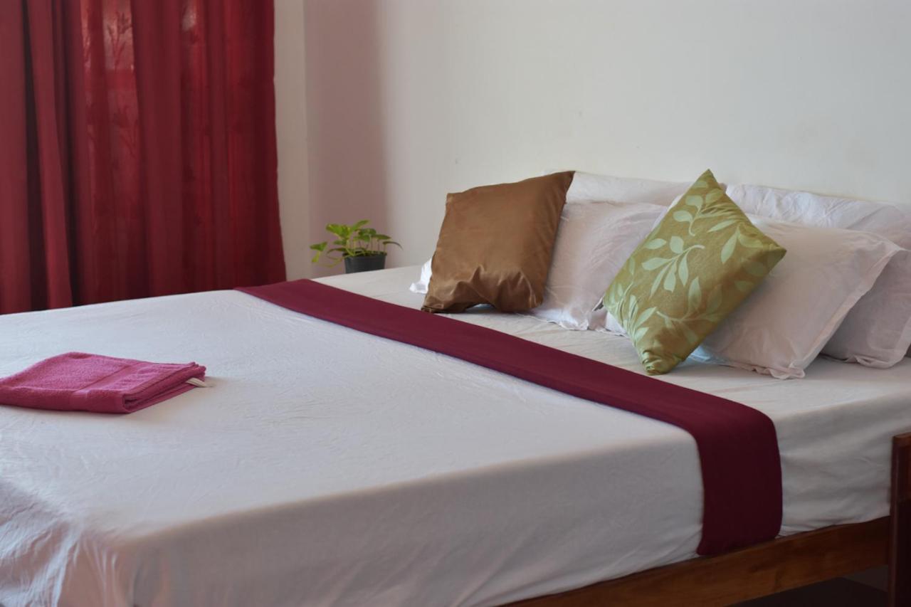 Packbag Beach Hotel Kovalam Buitenkant foto