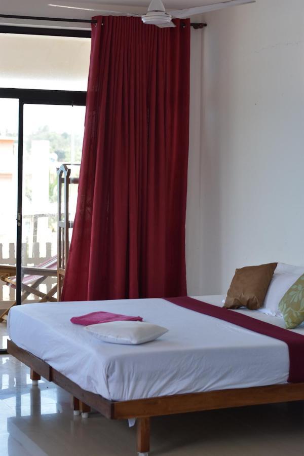 Packbag Beach Hotel Kovalam Buitenkant foto