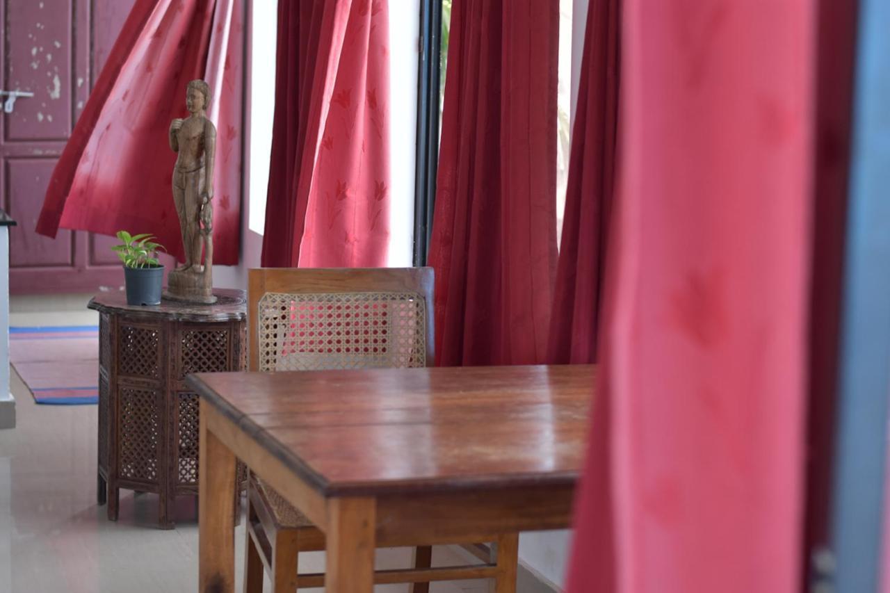 Packbag Beach Hotel Kovalam Buitenkant foto
