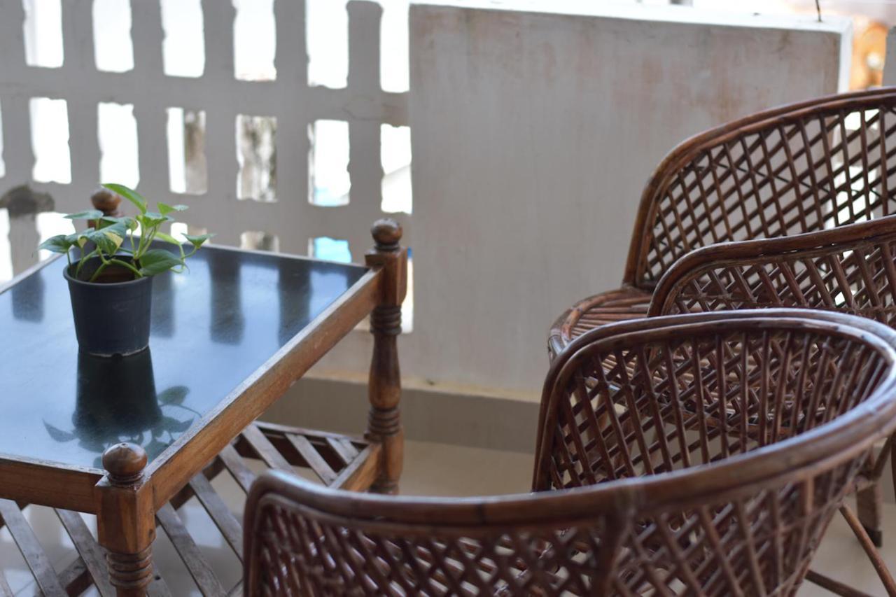 Packbag Beach Hotel Kovalam Buitenkant foto