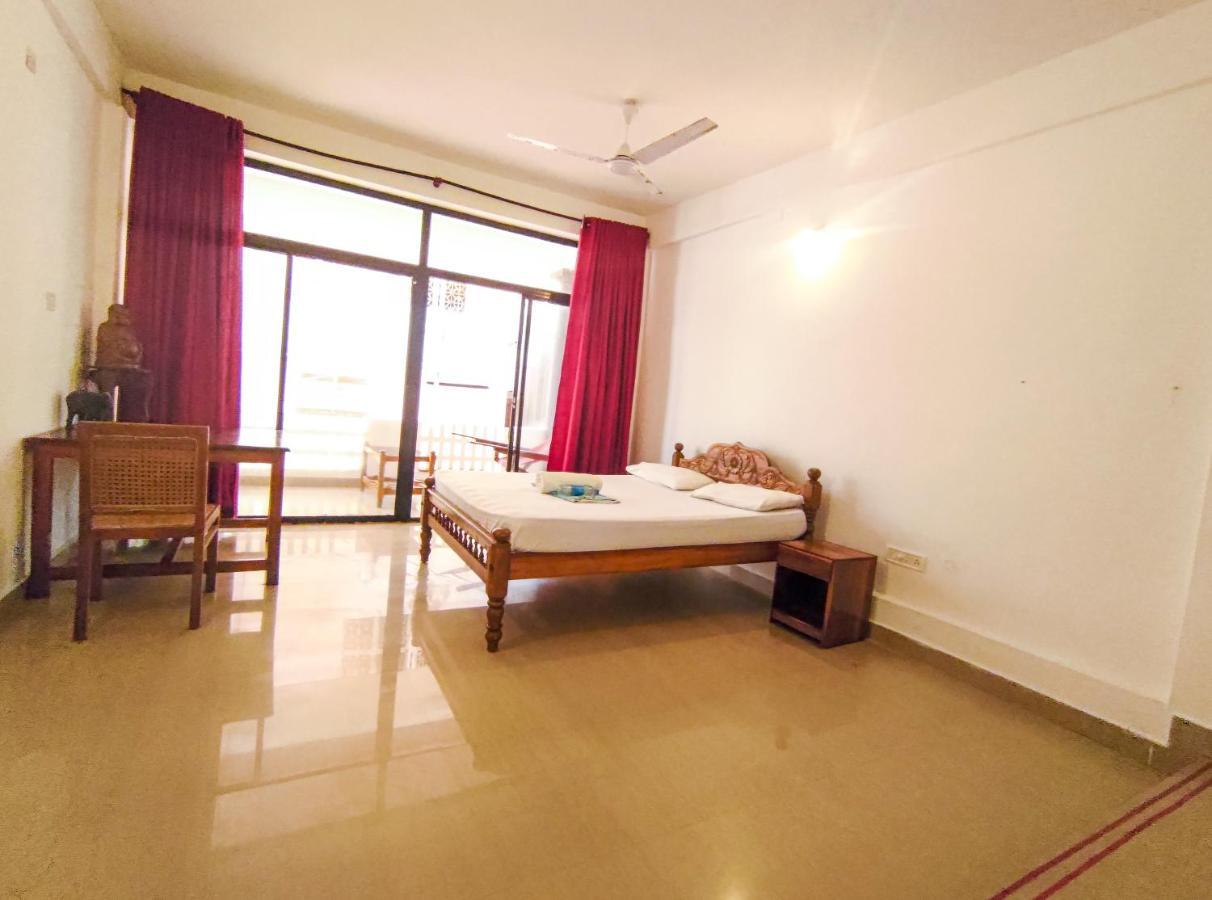 Packbag Beach Hotel Kovalam Buitenkant foto
